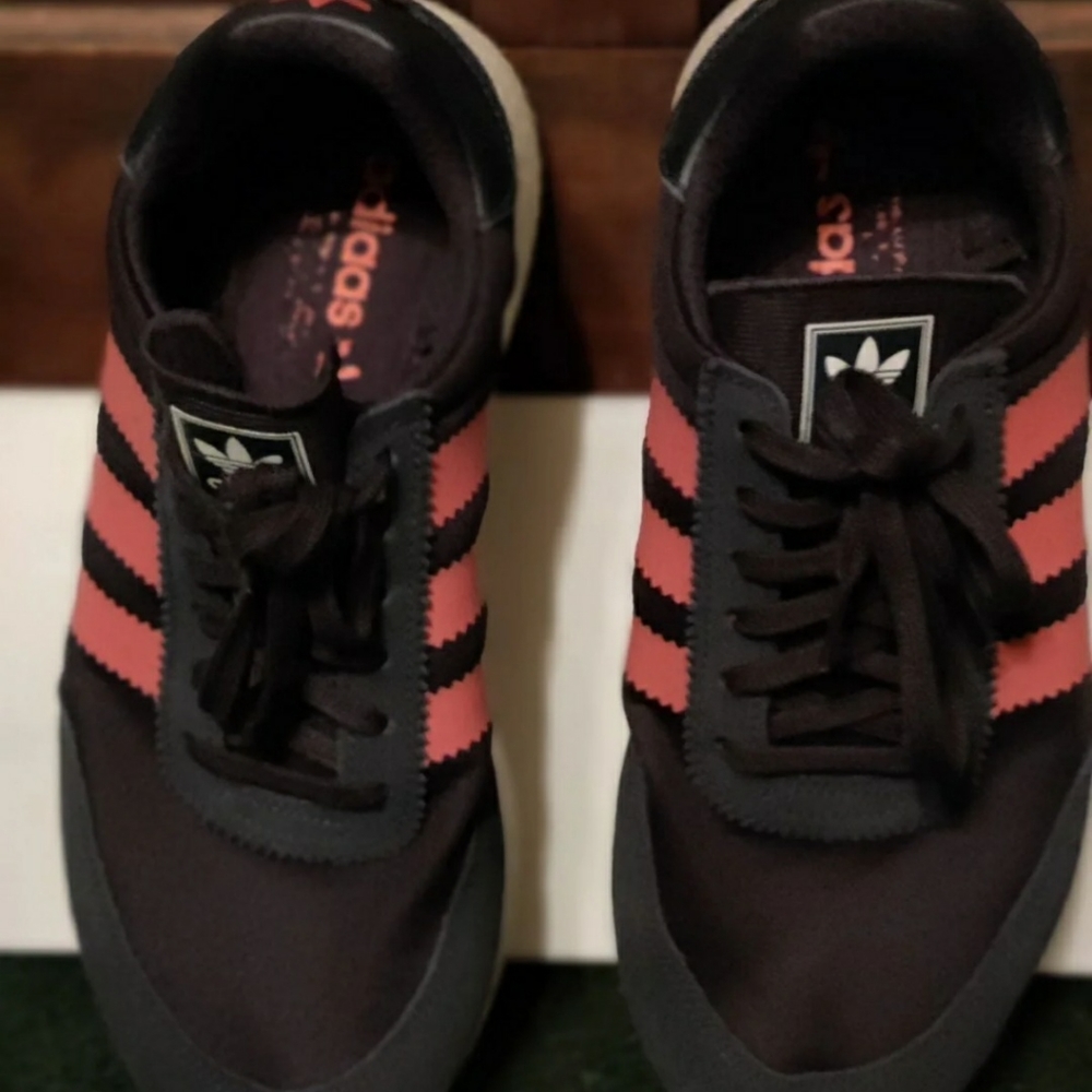 Adidas  I 5932